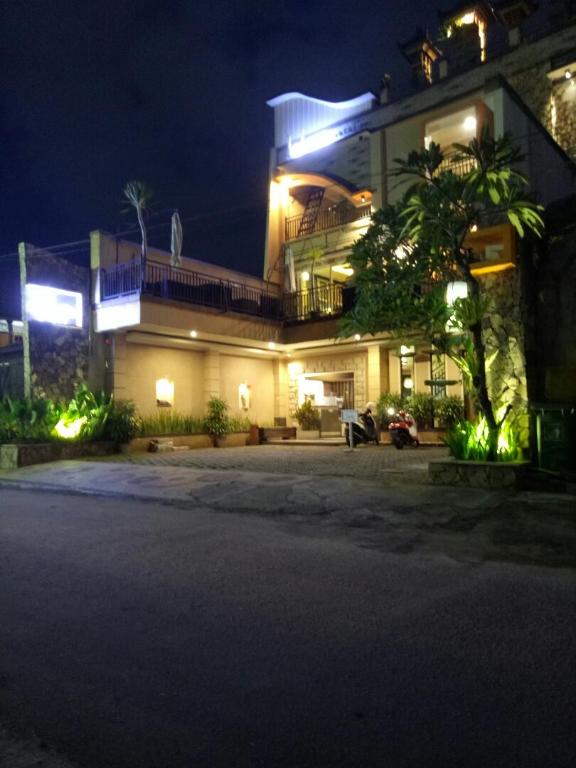 KABANA HOTEL 5/29