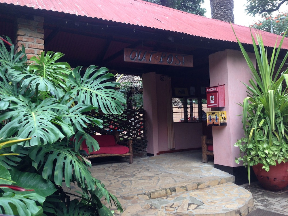 Outpost Lodge 40/40