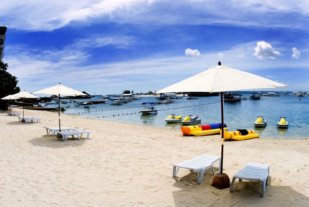 CEBU WHITE SANDS RESORT AND SPA 33/50