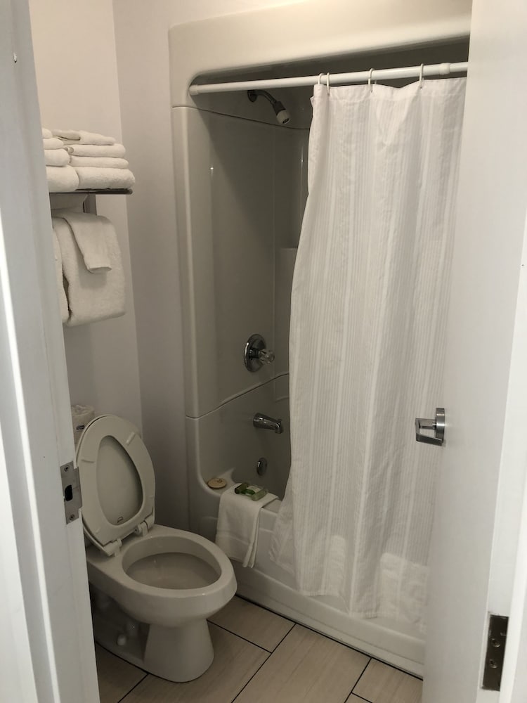 Hotel V 33/69