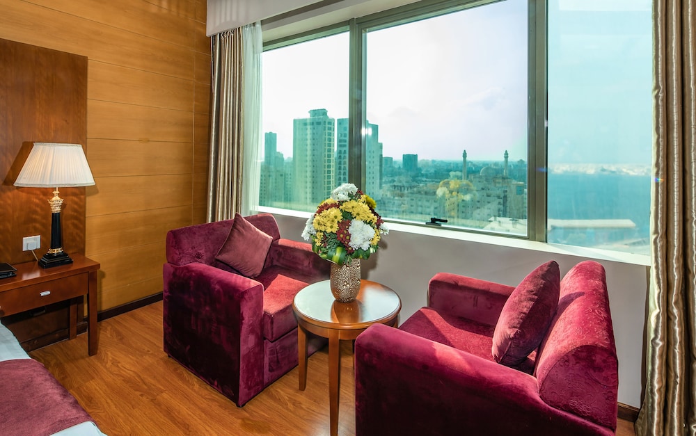 Diva Hotel 27/50