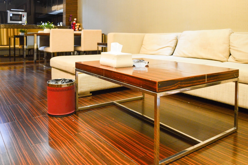 Xingyi International Hotel Poly Store 49/70