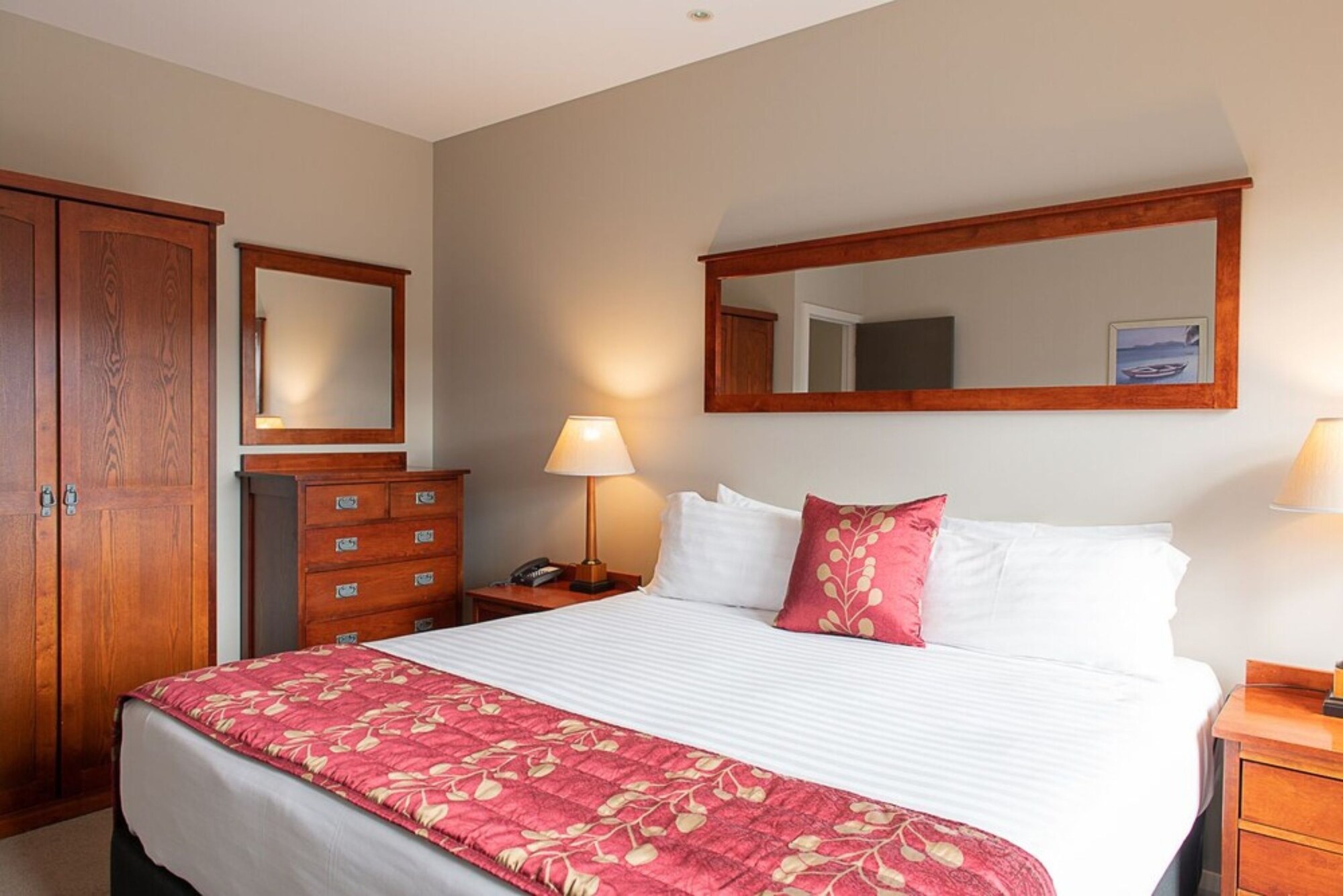 1 Bedroom, Suite, King Bed