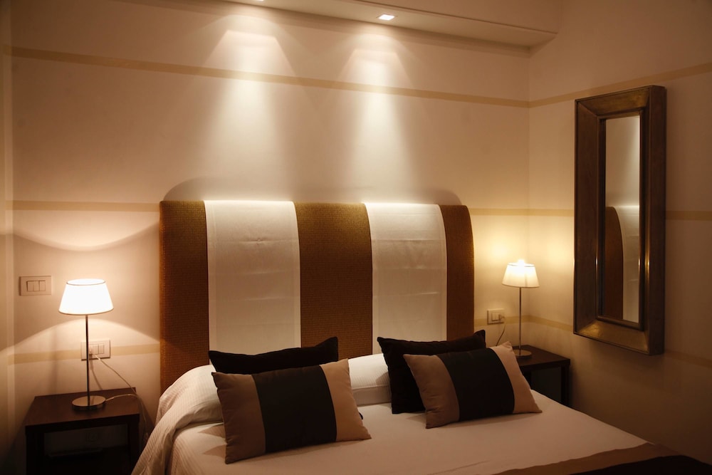 Lungomare Hotel 24/50