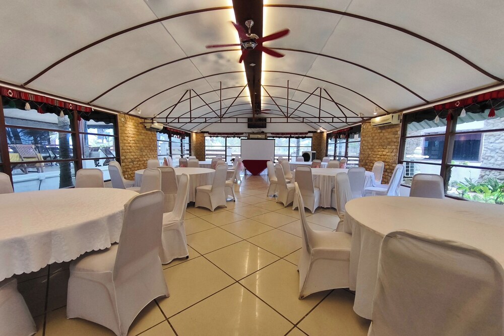 Al Safina Kijal Beach Resort & Restaurant 30/47