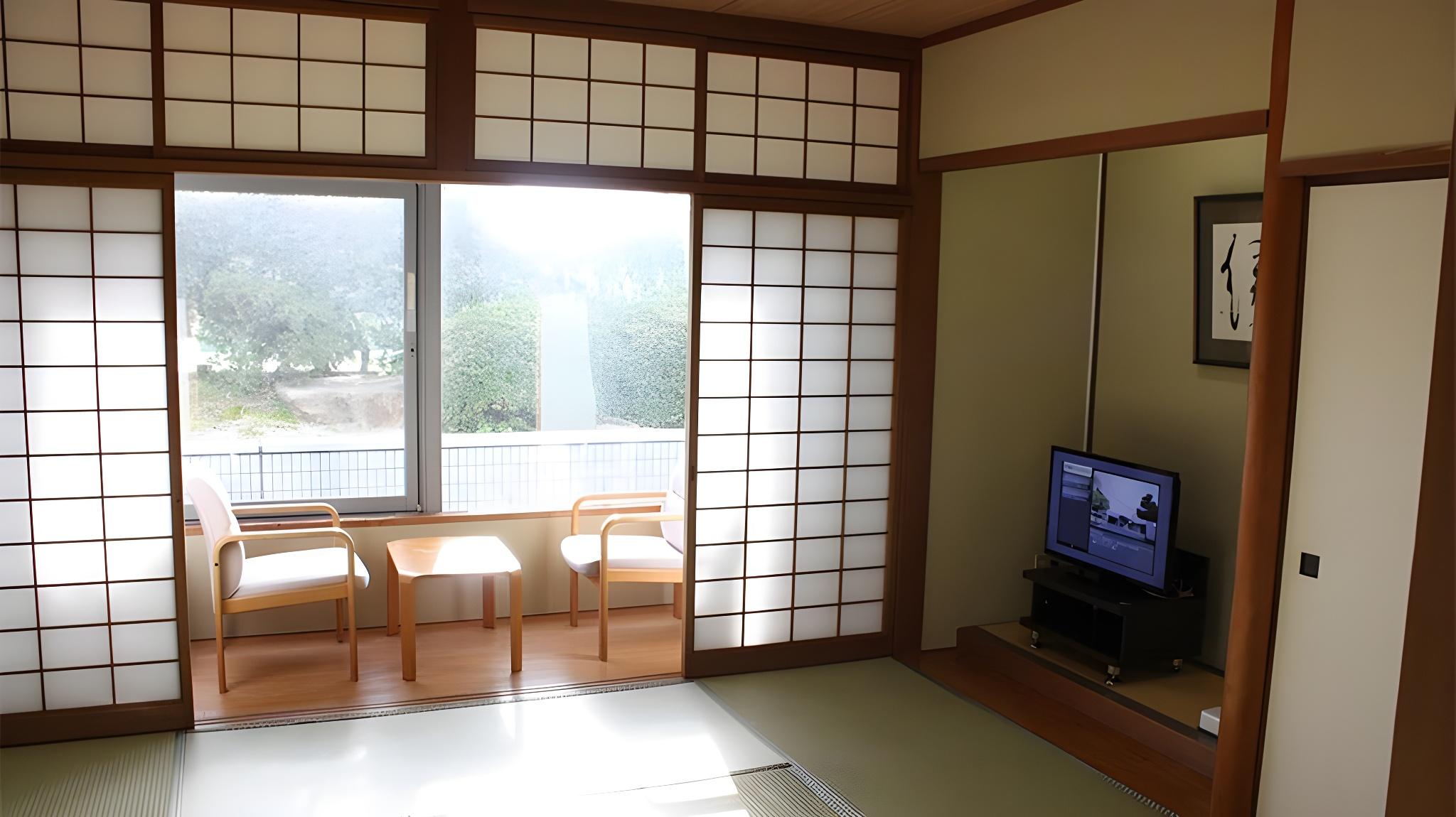 Japanese, No Bathroom, Tatami