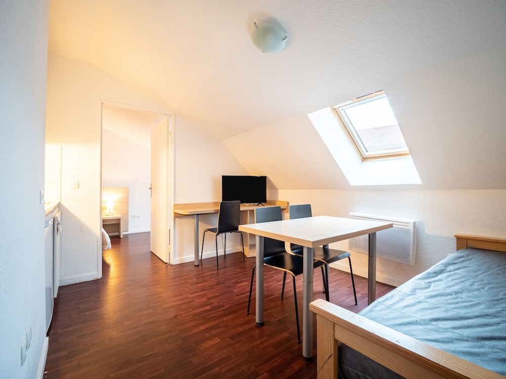 RESIDHOTEL SAINT ETIENNE CENTRE 38/50