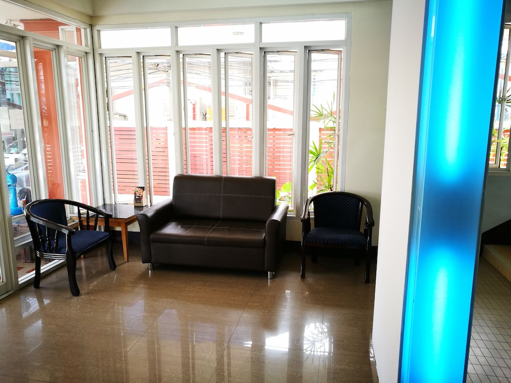 J Residence 41/46