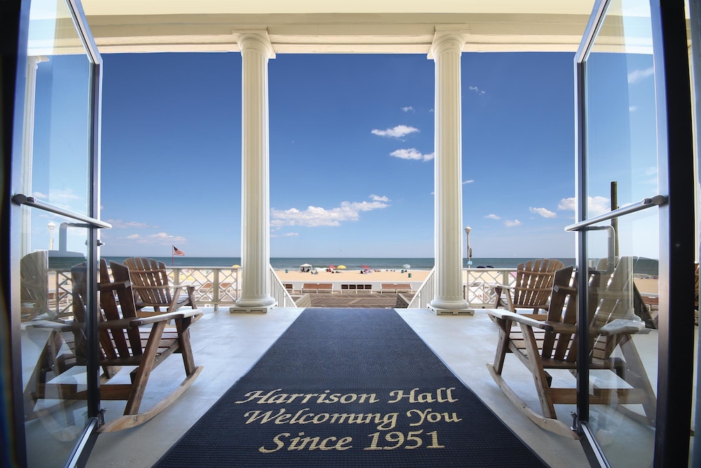 Harrison Hall Hotel 25/50