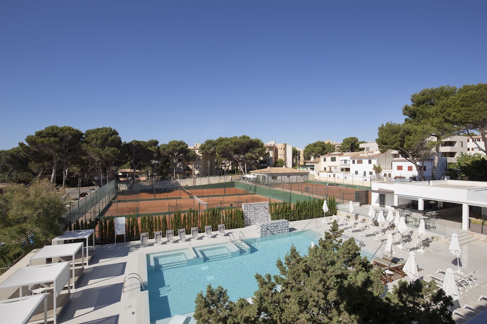Bella Playa Hotel and Spa 56/78