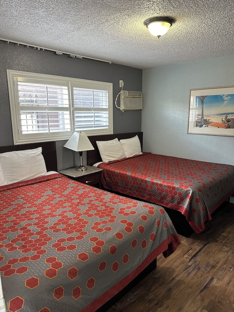Fireside Inn Santa Cruz 13/63