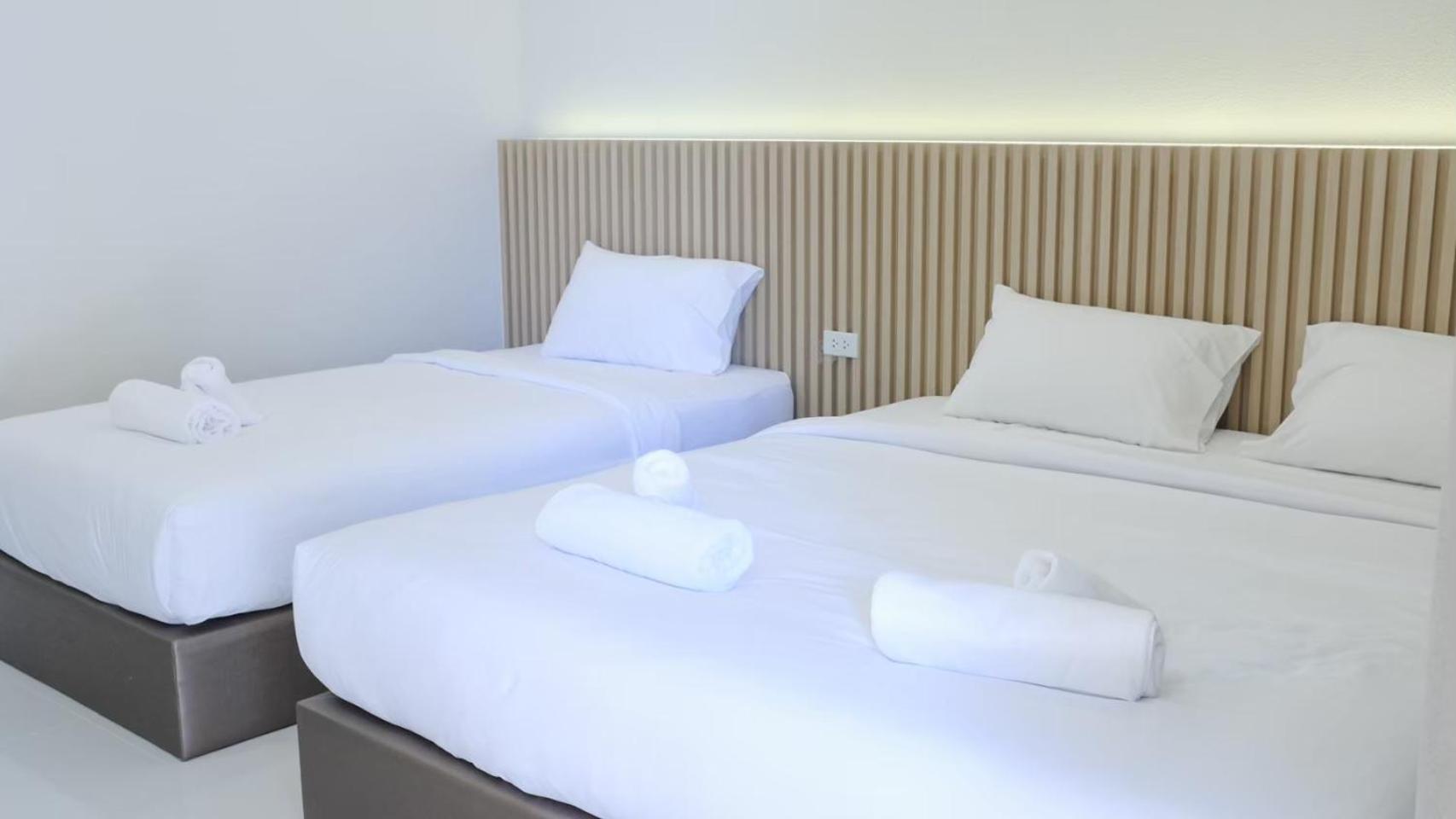 Deluxe, King Bed