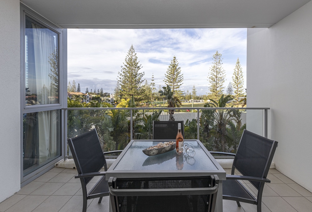 Ocean Pacific Resort 56/73