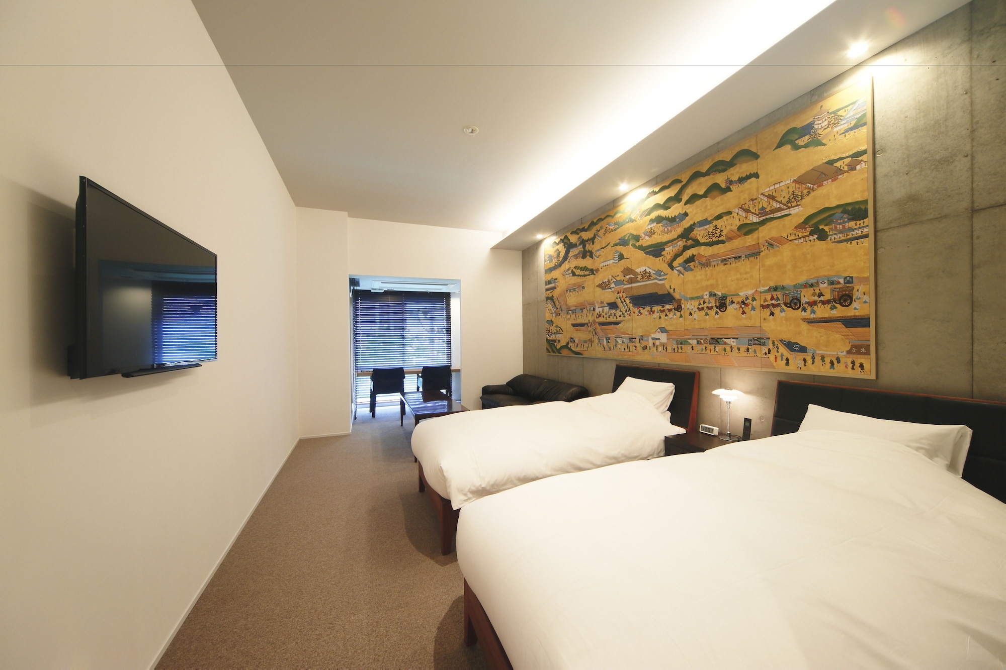 ROOM, TWIN BEDS, STREET VIEW