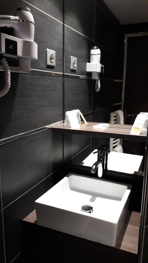 Hotel Crocus Caen Memorial 29/32