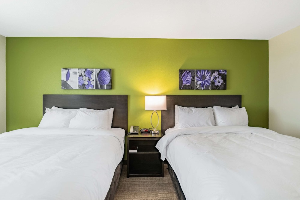 Sleep Inn & Suites Mt. Hope near Auction & Event Center 15/37