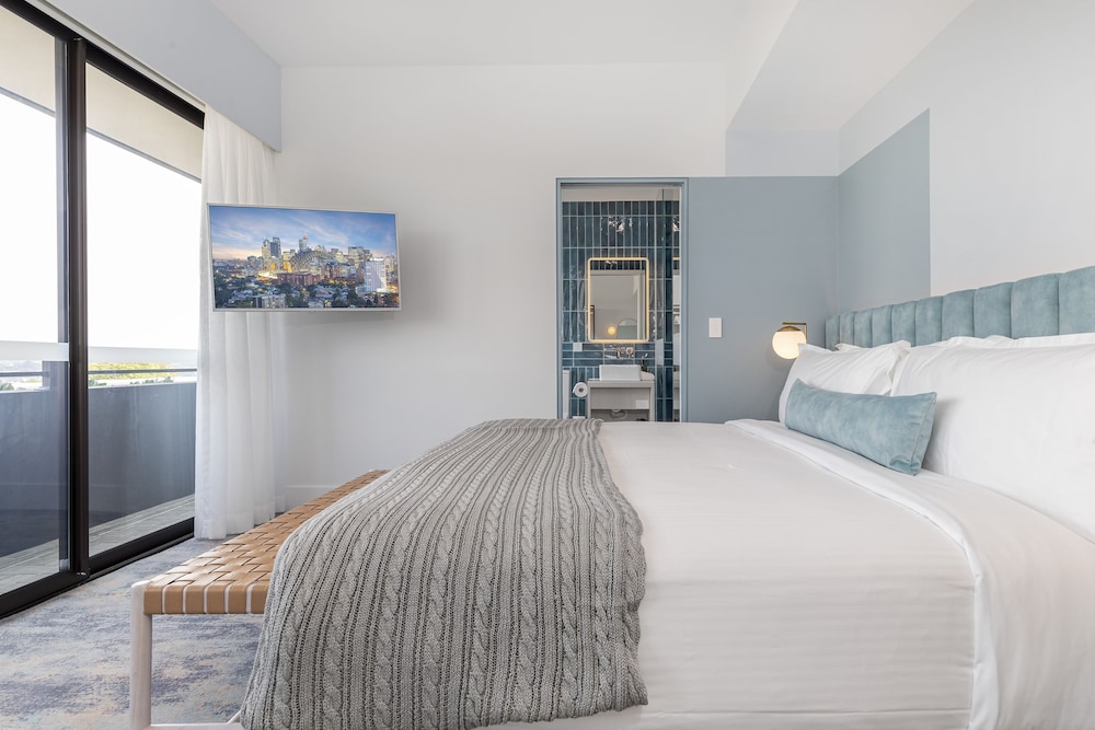 The Albert Hotel Mosman 8/50