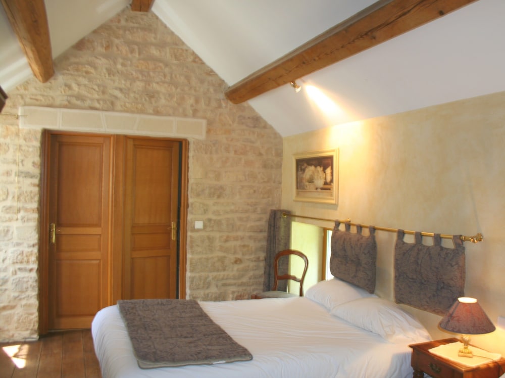 Chateau de Challanges 8/70