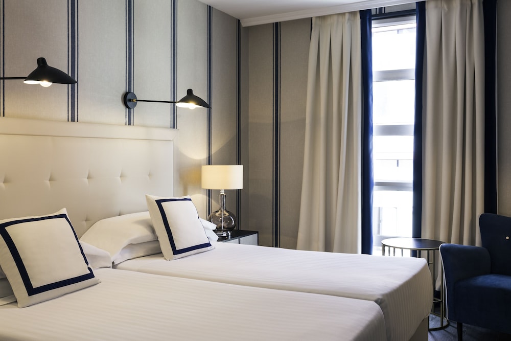 STANDARD, TWIN BEDS