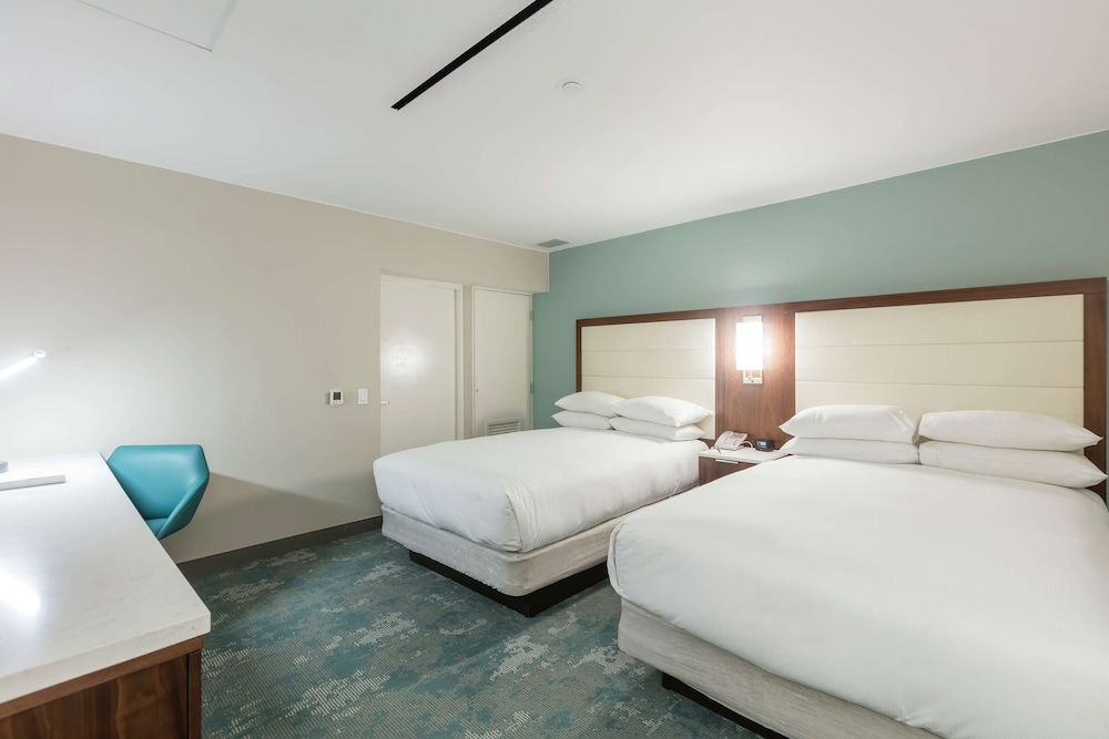 2 Bedrooms, Bi Level, Premium, Suite, 2 Double Beds, King Bed