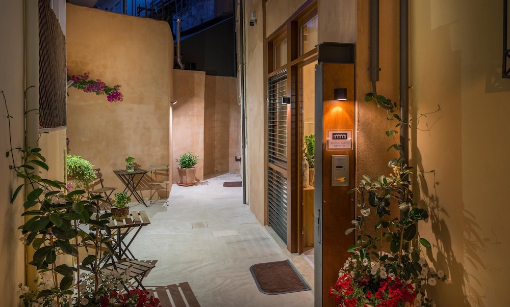 Neoria Houses photo4