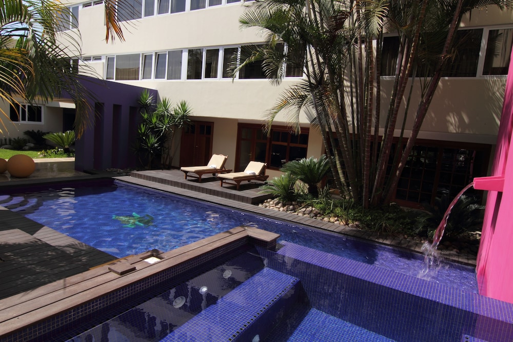 Hotel Casa Serena 68/69
