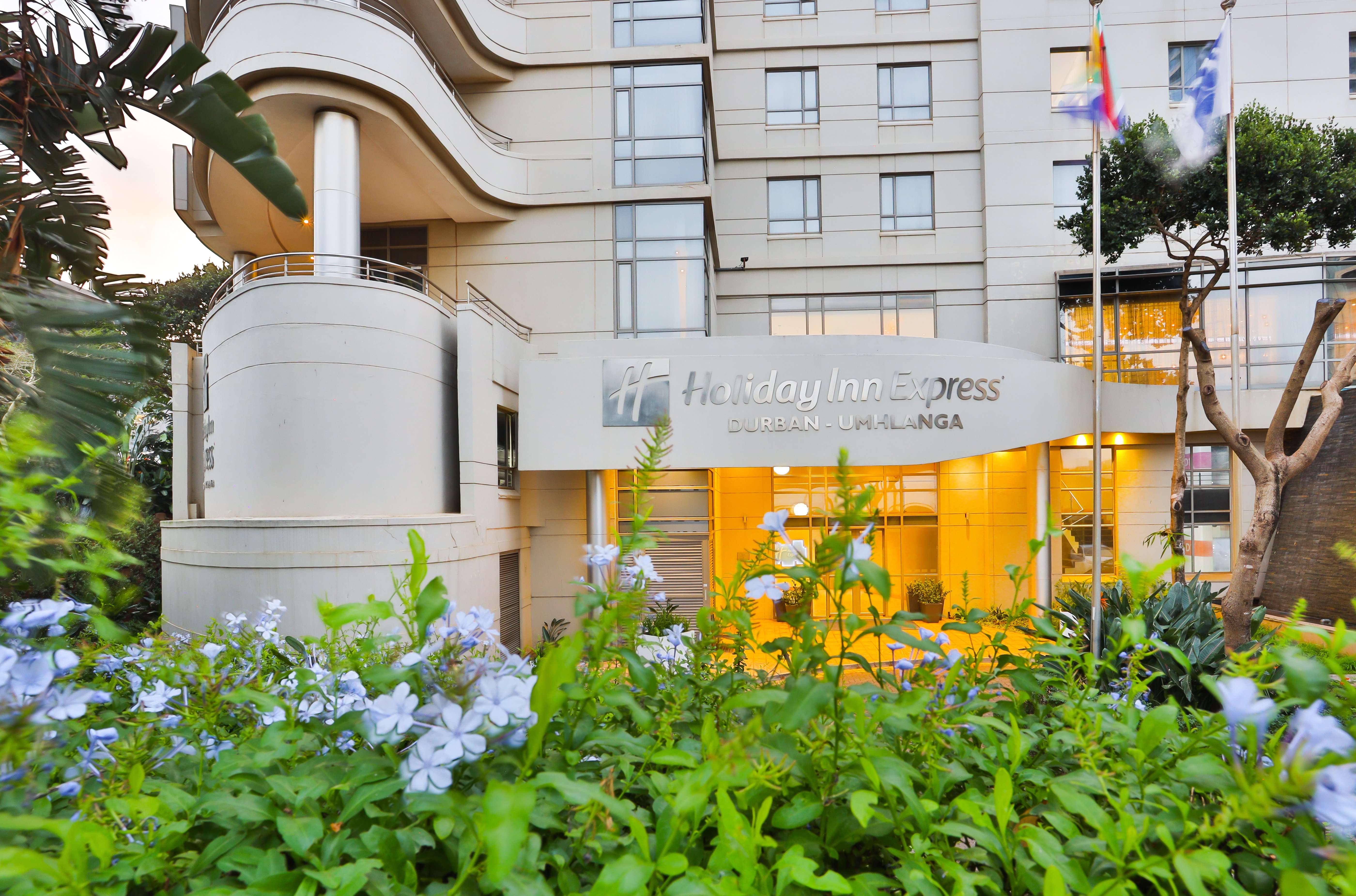 HOLIDAY INN EXPRESS DURBAN - UMHLANGA 10/83