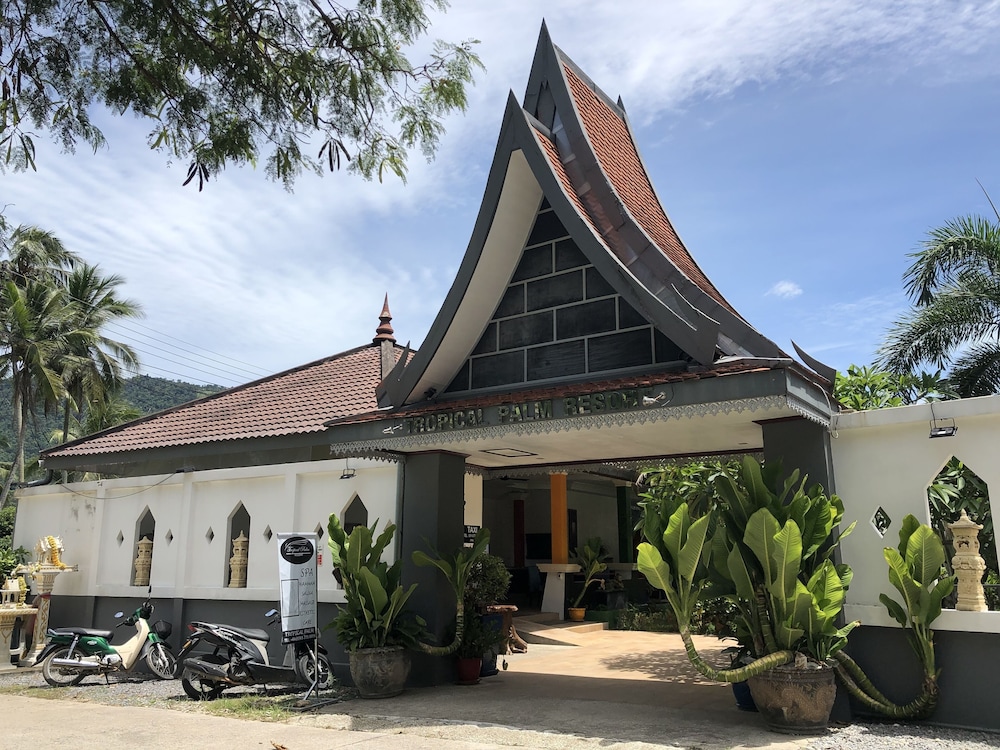 Tropical Palm Resort and Spa 26/31