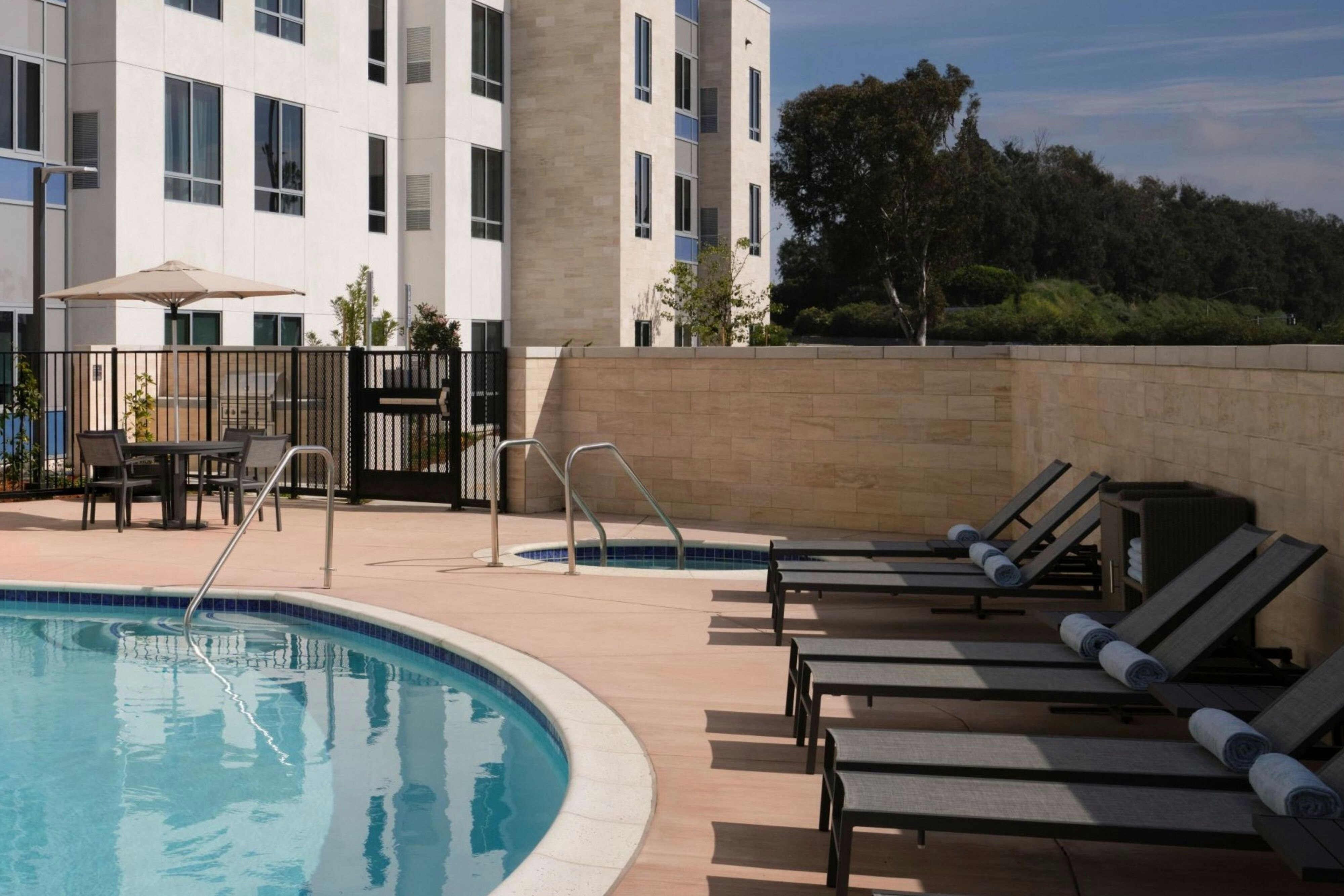 Residence Inn by Marriott Ventura Beach 1/1