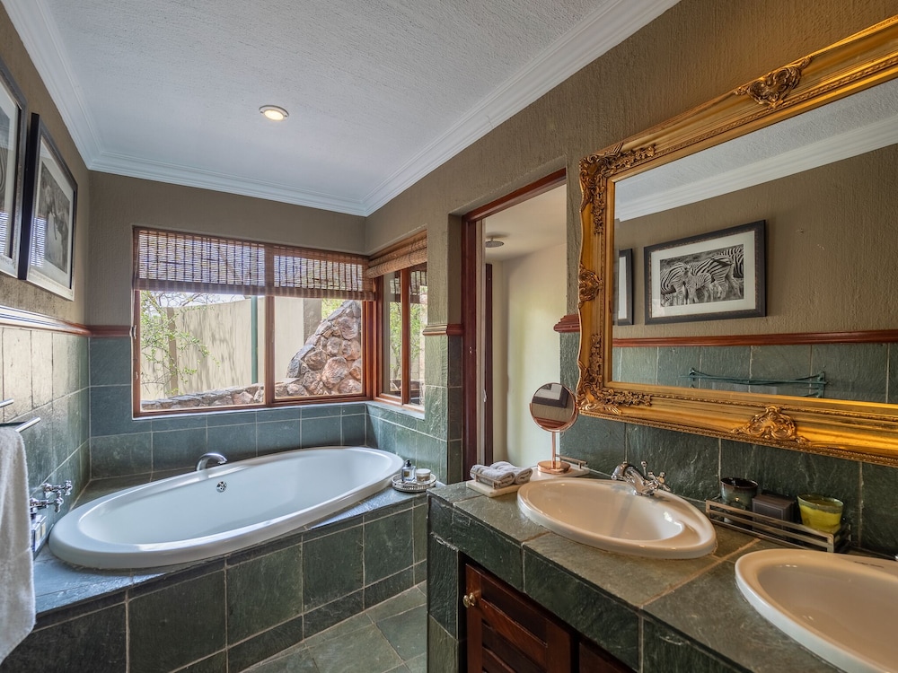 Camp Ndlovu - All Inclusive 54/56