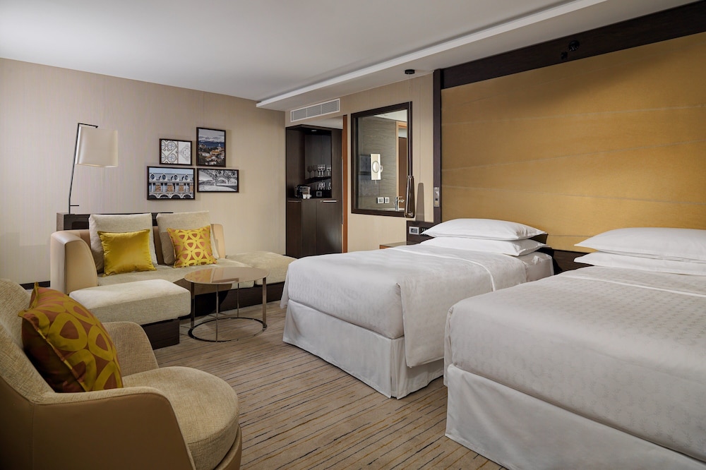 Sheraton Grand Tbilisi Metechi Palace 19/88