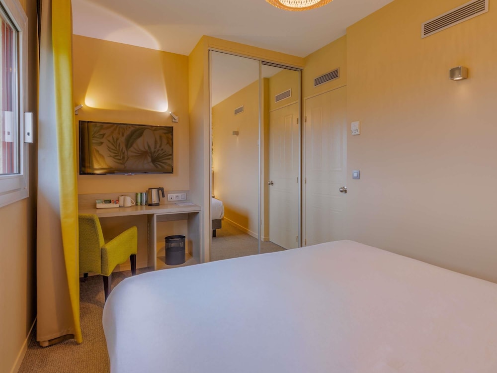 Mercure Lyon Est Villefontaine 18/64