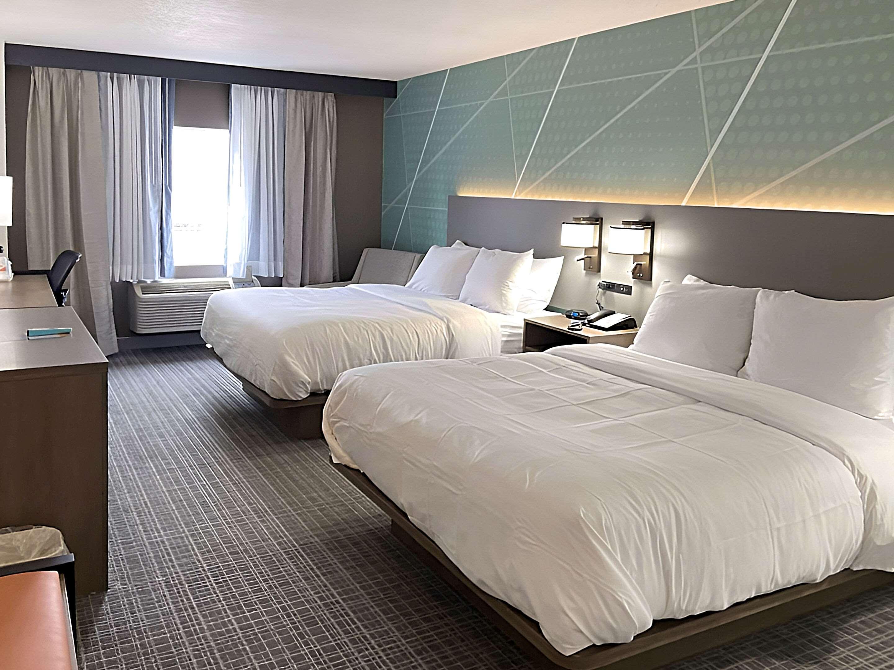 SUITE, 2 QUEEN BEDS