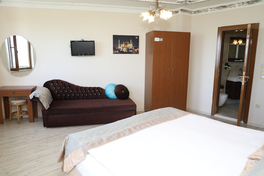 Sea House Suites 20/50