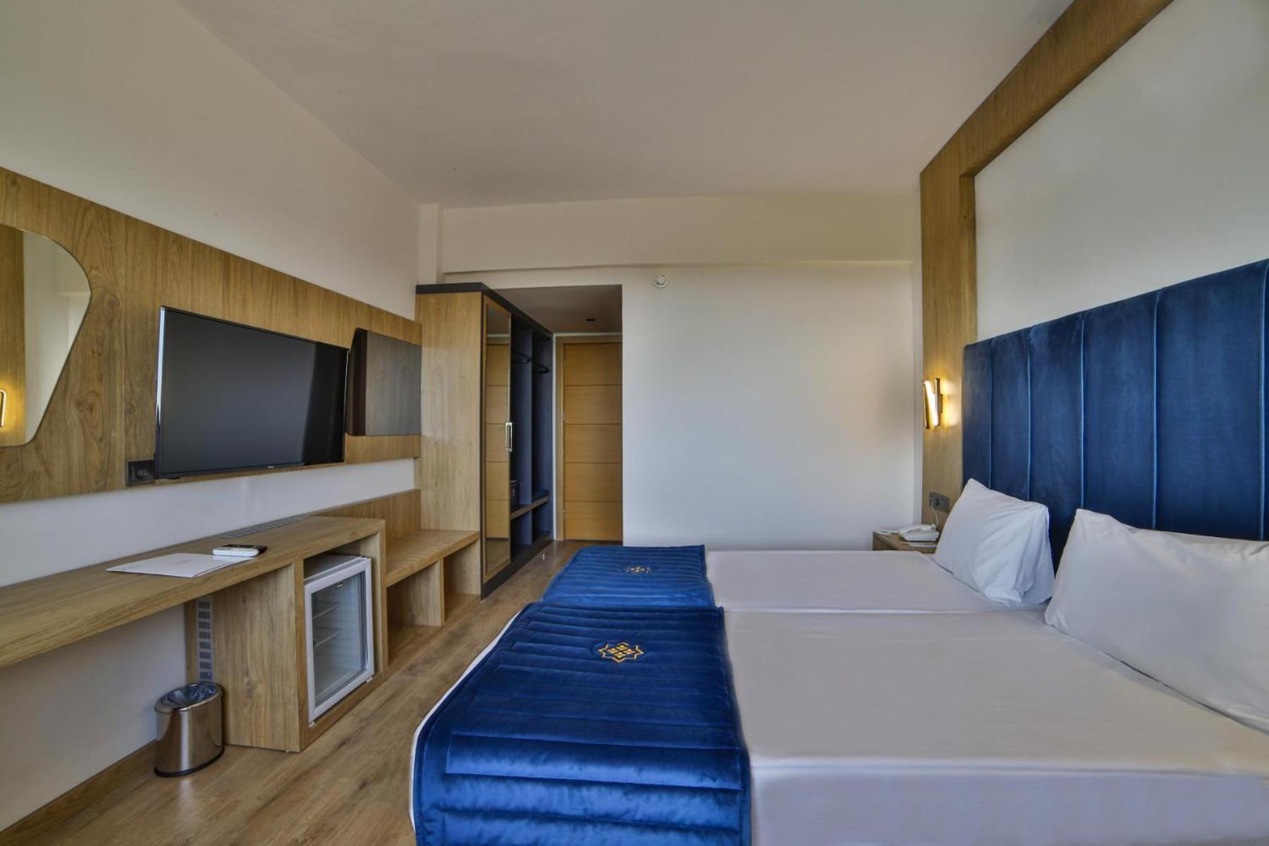 غرفة بسرير مزدوج أو سريرين منفصلين بإطلالة على المدينة، Nashira City Resort Hotel 4/5