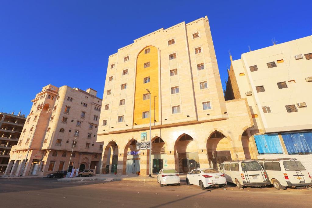 الفخامة الذهبية(Golden Luxury) 7/28