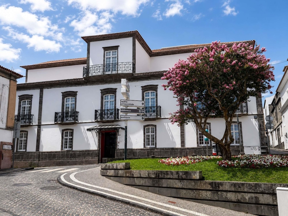 Mercure Ponta Delgada Azores 45/50