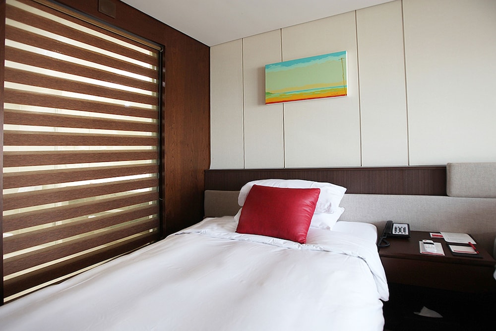Ramada by Wyndham Jeju Hamdeok 17/70