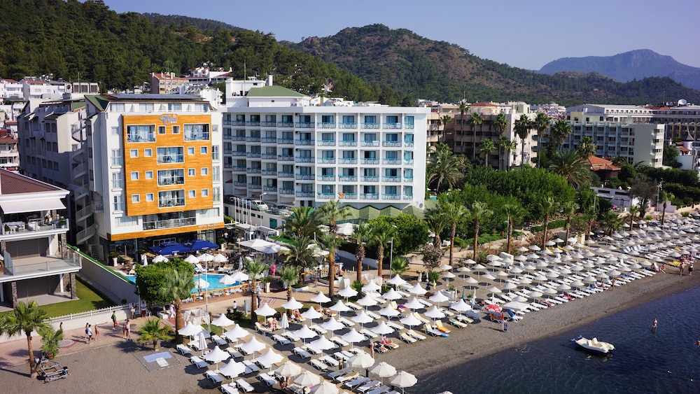 Cettia Beach Resort - Adults only 8/50