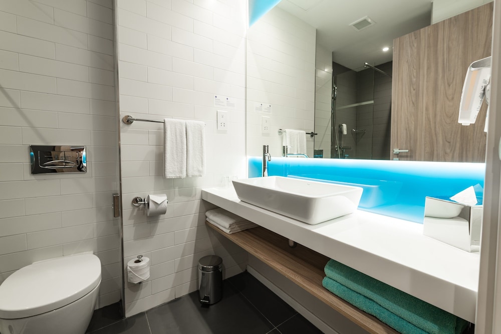 HOLIDAY INN EXPRESS MALTA 68/68