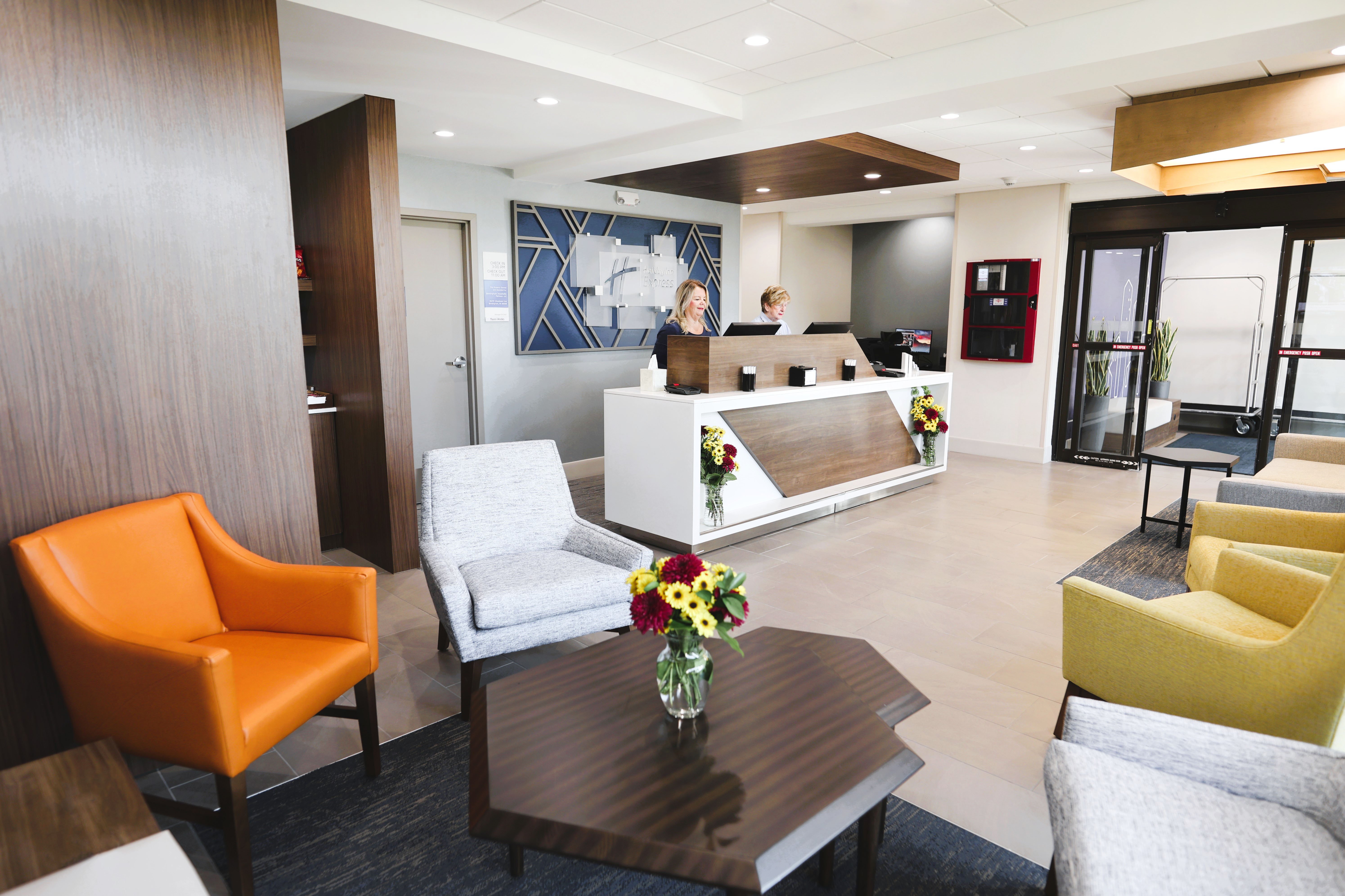 Holiday Inn Express Detroit-Birmingham 28/39