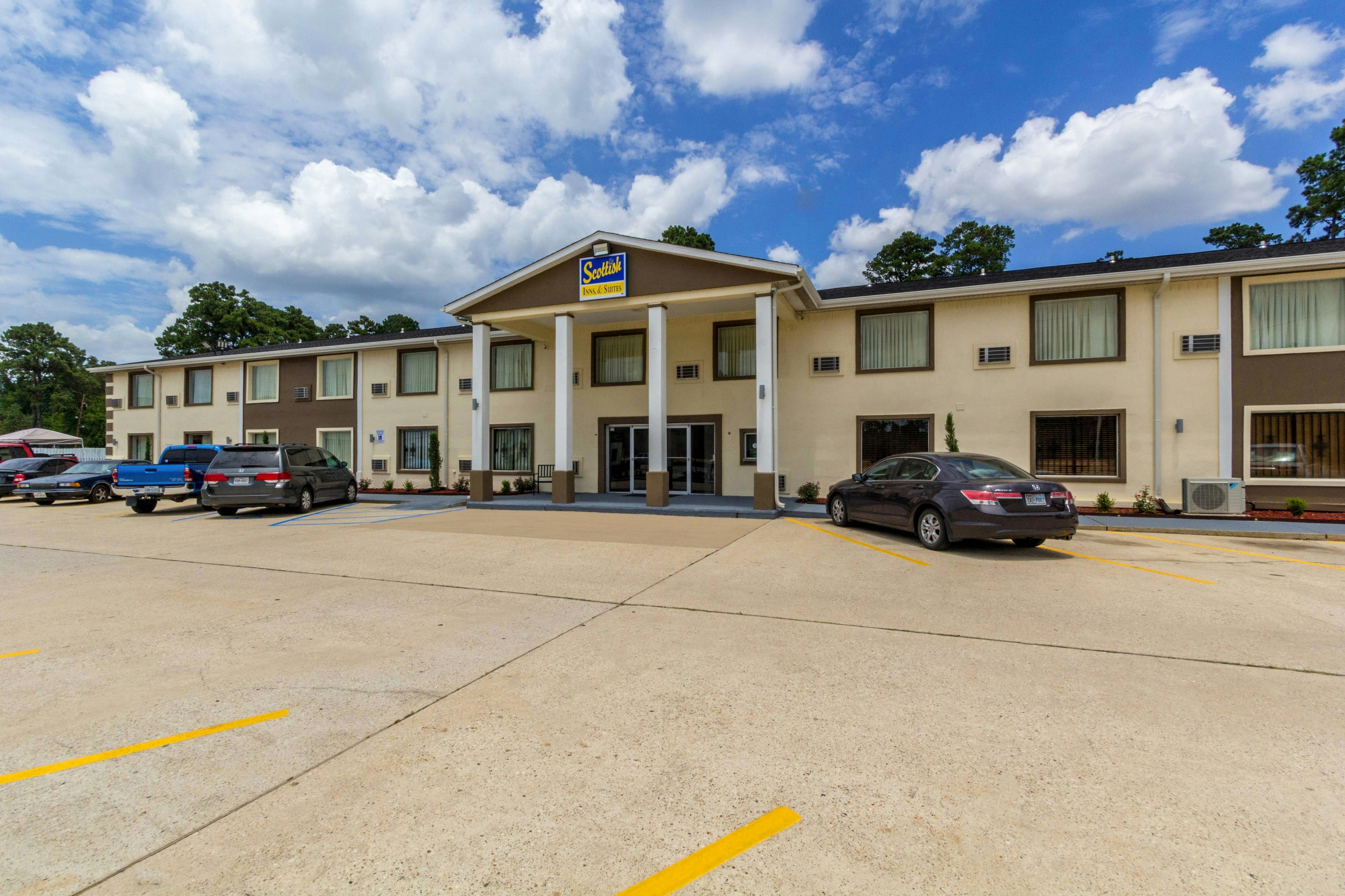 Scottish Inn and Suites Tomball TX 17/24