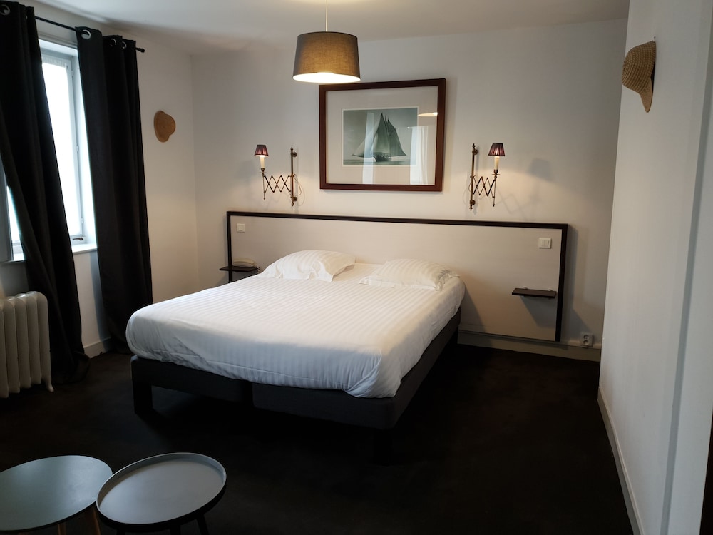 Hotel the Originals Saint Valery Sur Somme La Colonne de Bronze Ex In 34/71
