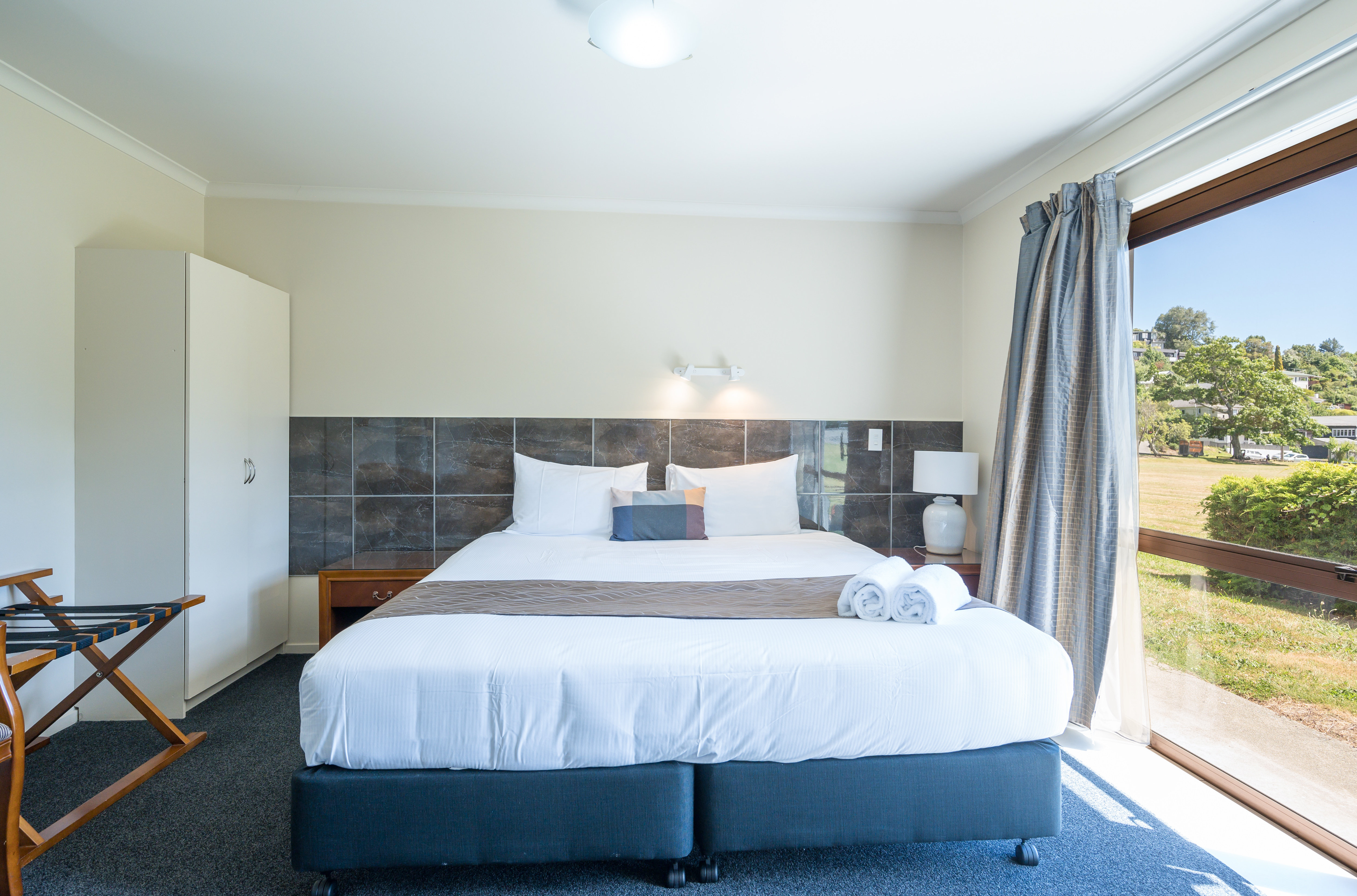 Admirals Motor Inn 35/77