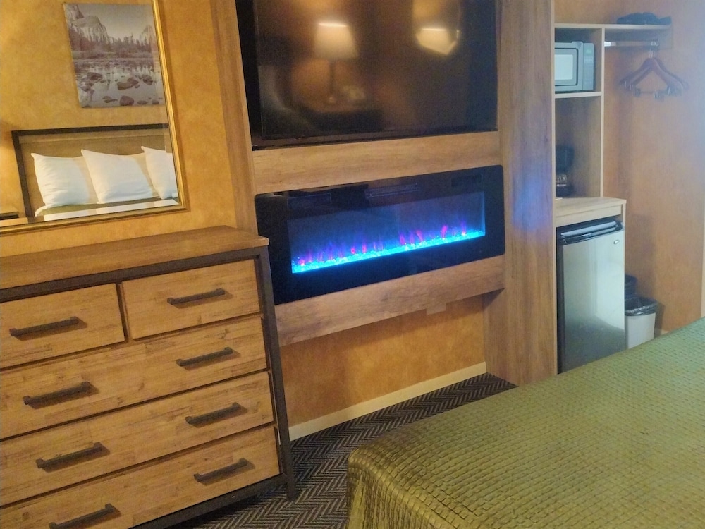Yosemite Cedar Lodge 31/59