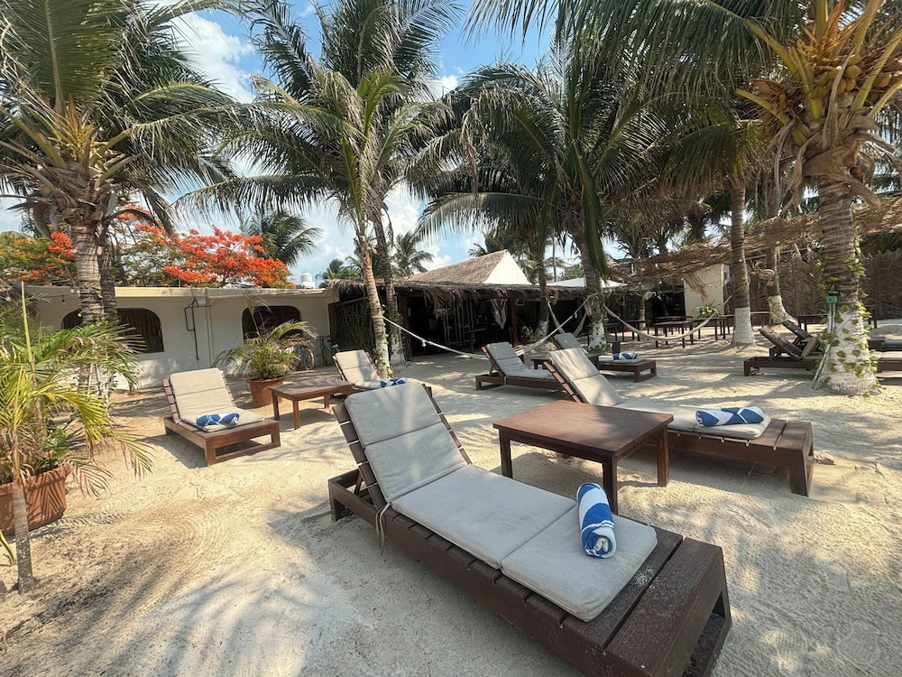 La Diosa Kali Beach Front Hotel 24/50
