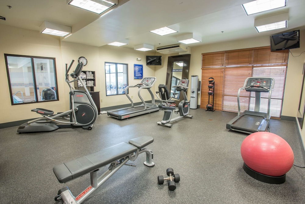 Hampton Inn & Suites Dayton-Airport 42/64