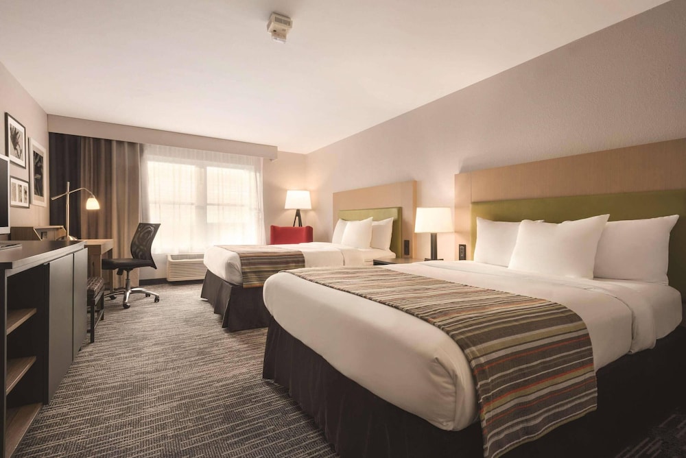 Country Inn & Suites by Radisson, Galena, IL 15/67