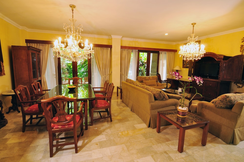 Hotel Kumala Pantai 60/75