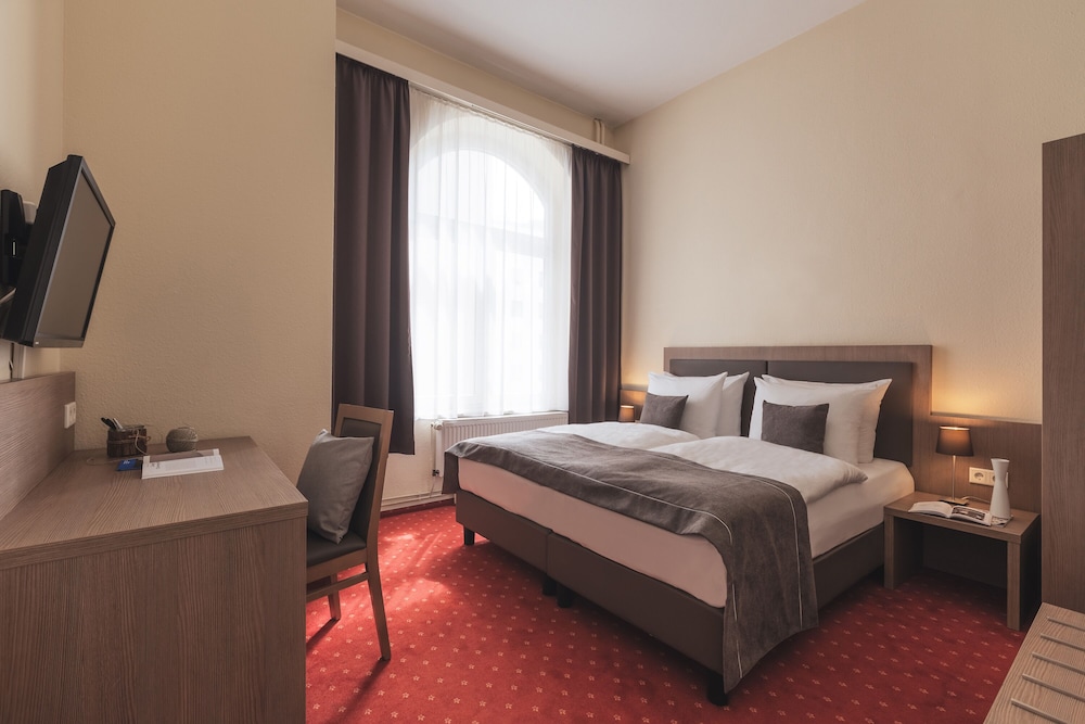 Hotel Holstenwall 16/45
